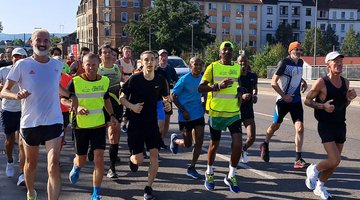 2023 nahmen viele Läufer des Kassel-Marathons am Friedenslauf teil