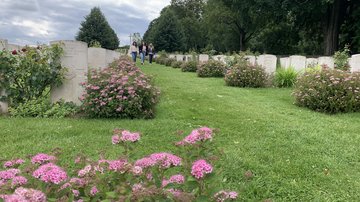 Spurensuche auf der Britischen Kriegsgräberstätte in Kassel-Niederzwehren