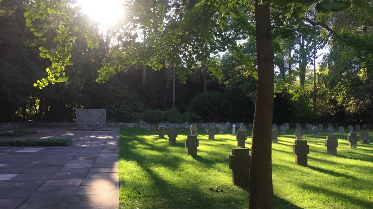 Hauptfriedhof Kassel, Gräberfeld der Bombenopfer von 1943